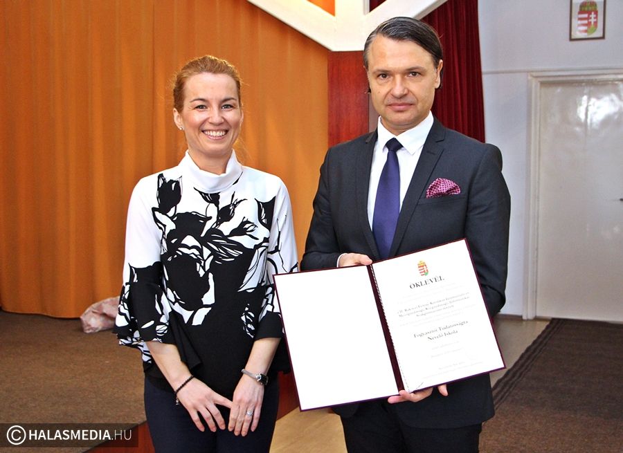 Minisztériumi díj a Tekónak