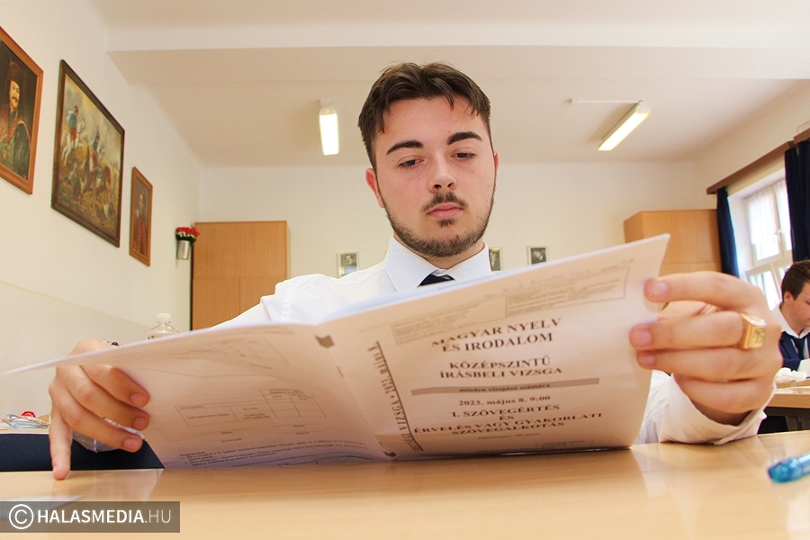 Halason is megkezdődött az érettségi