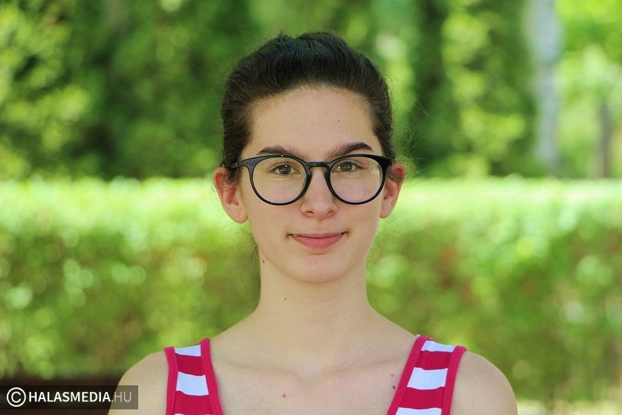 (►) Halasi diák lett a hét önkéntese