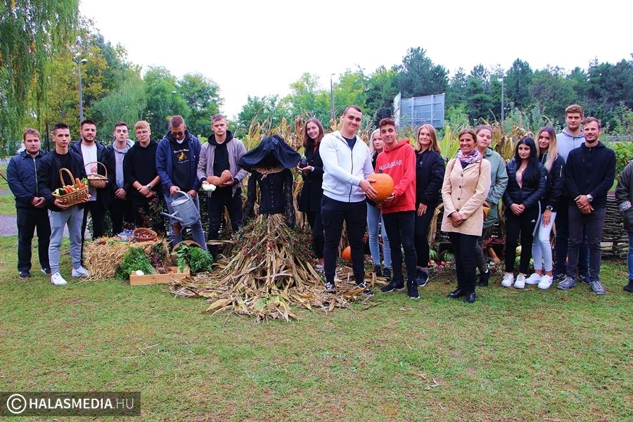 Közös hálálkodás a bőséges terményekért
