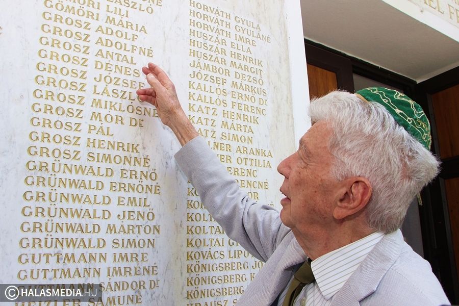 (►) „Nem értettük, miért kell egy csillaggal megjelölni bennünket”