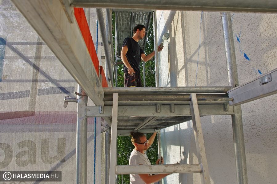 Óriásfestmény készül Halason (galéria)