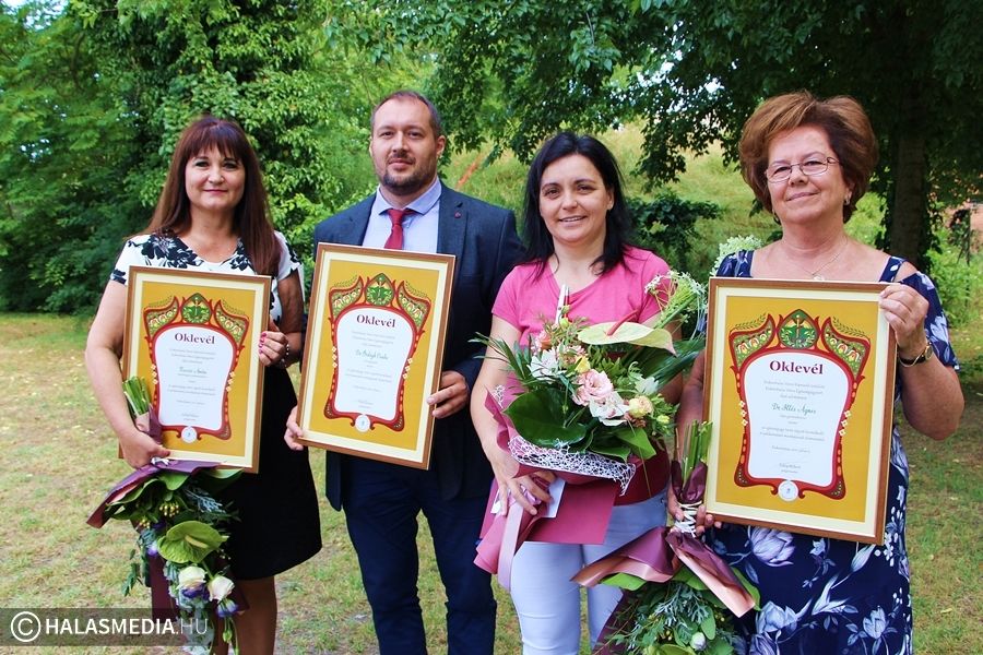 (►) Köszönetet mondtak az egészségügyi dolgozóknak