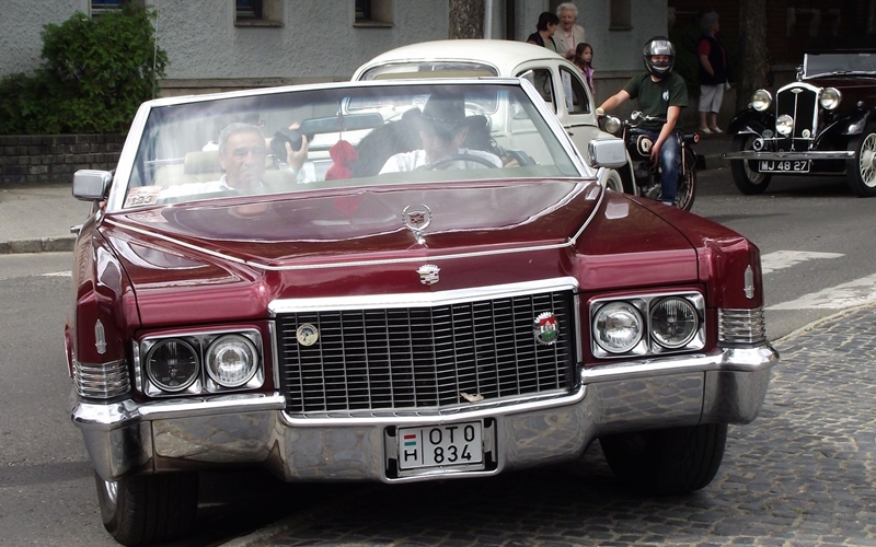 Jönnek a veteránok