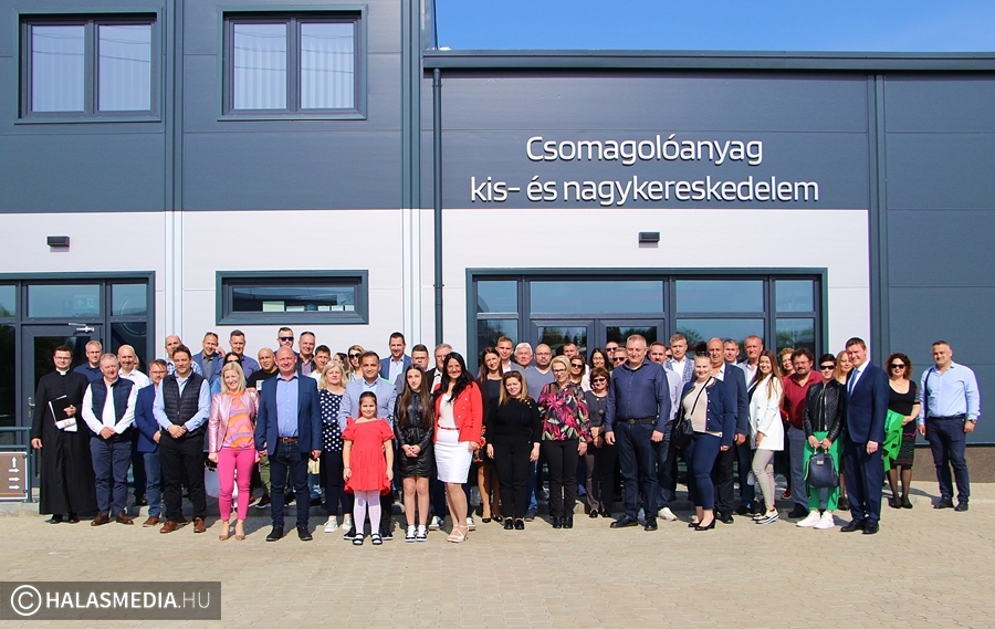 Top-Ár csarnokavató majális