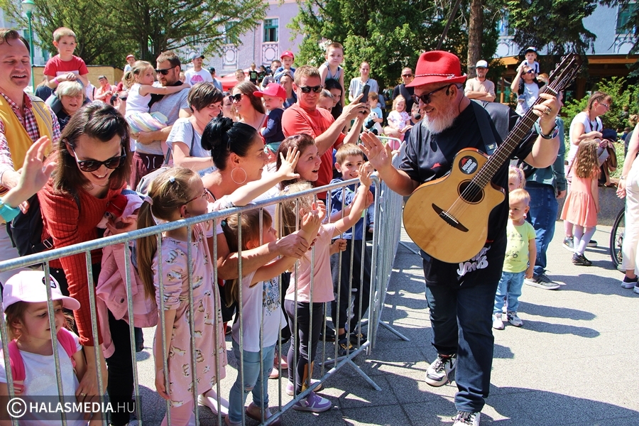 Szombat délelőtti gyerekbuli, Kalap Jakabbal