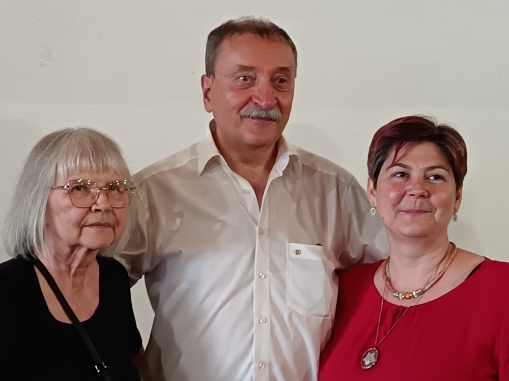 Könyv a modern halasi csipkéről, Bródi Mária Maja művészetéről