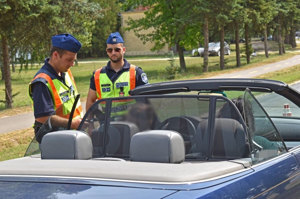 Kilenc ittas sofőr, 21 gyorshajtás