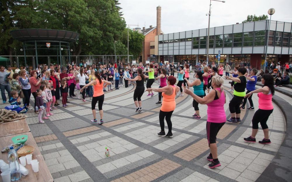 Mozgott a halasi főtér