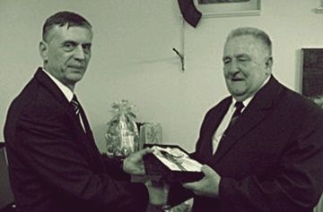 Elhunyt Vasmanszki Károly