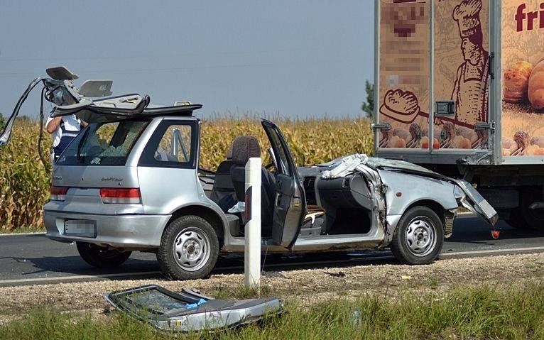 Baleset, beszorult sérültekkel