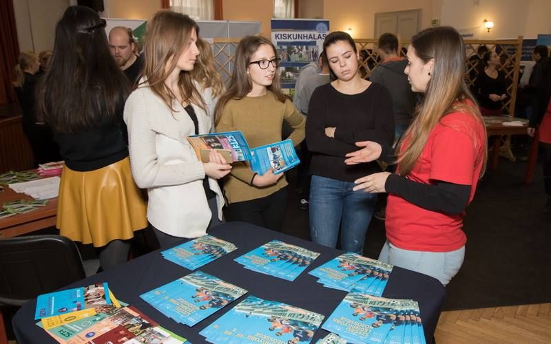 Pályaképek, élmények, kihívások