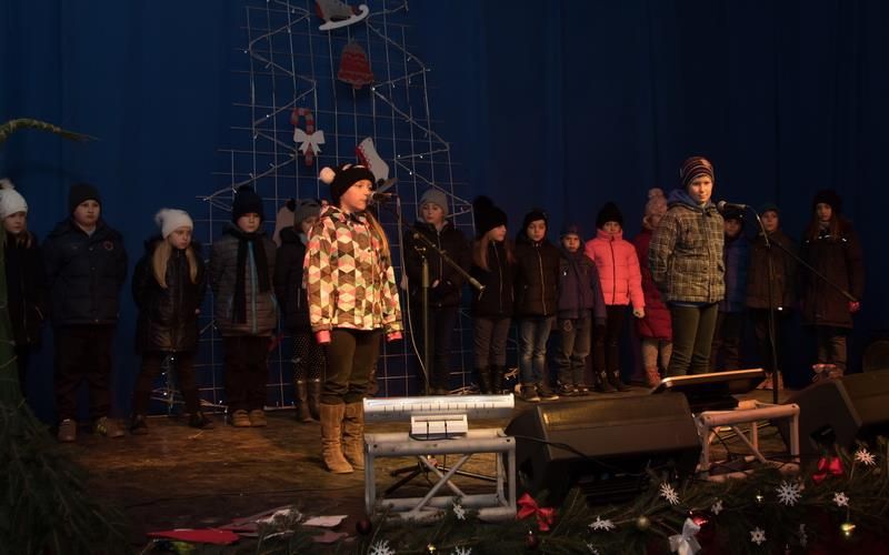 Megnyílt az adventi vásár