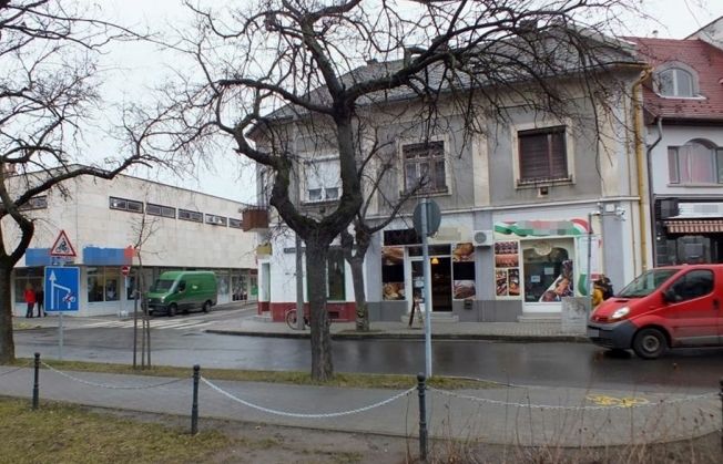 Fényes nappal akart rabolni Halas központjában