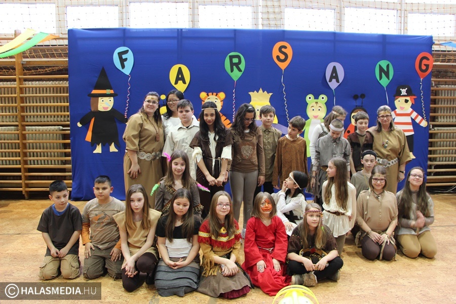 Felsős alsósok farsangja (galéria)