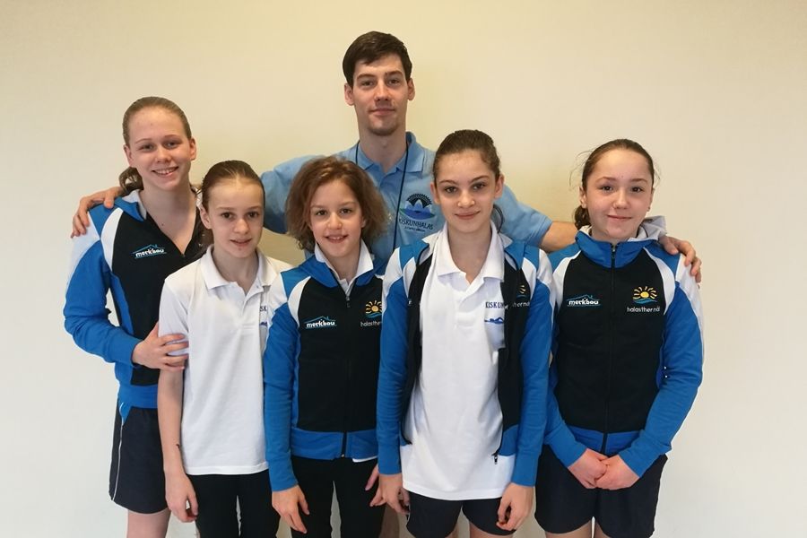 Új edző, remek úszóeredmények 