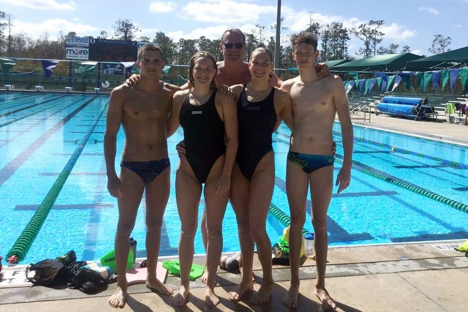 Amerikában készülnek úszóink