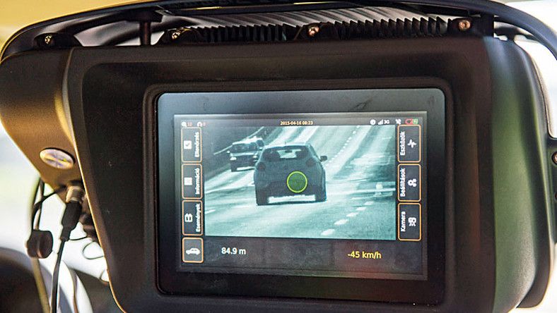 Külföldi gyorshajtók Tompán