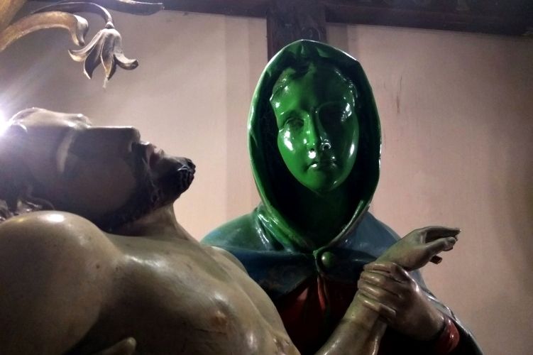 Elfogták a jánoshalmi szoborfestőt