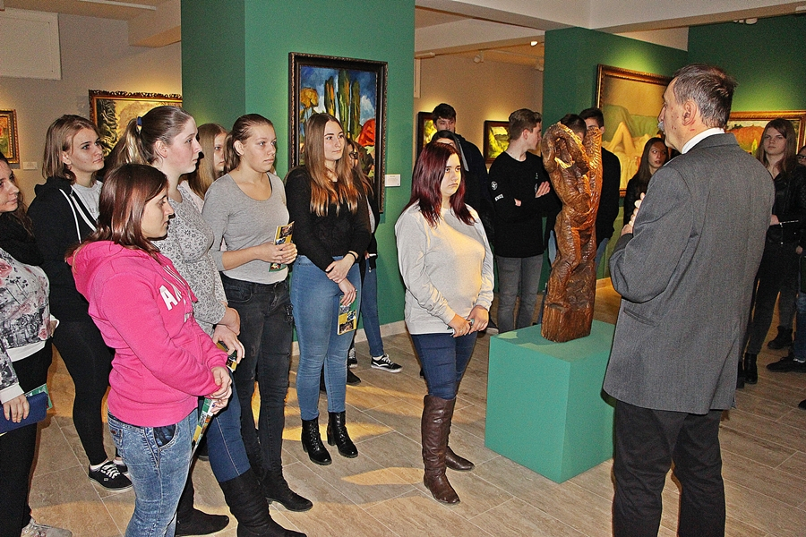 Interaktív tárlatvezetés, kibővített nyitva tartás, új kulturális színtér