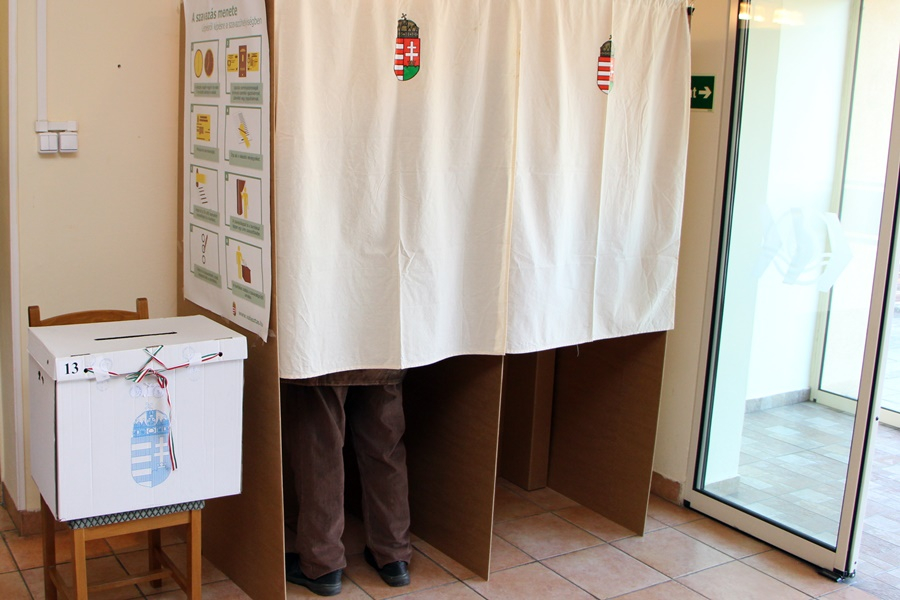 13 jelöltre szavazhatunk április 8-án