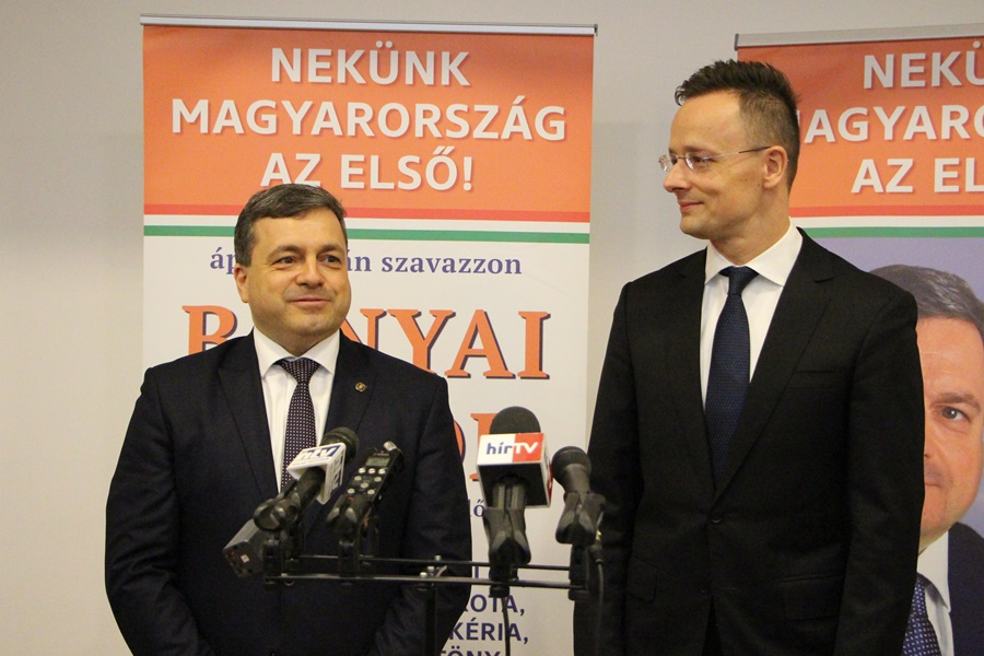 „Komoly tétje van a választásnak”