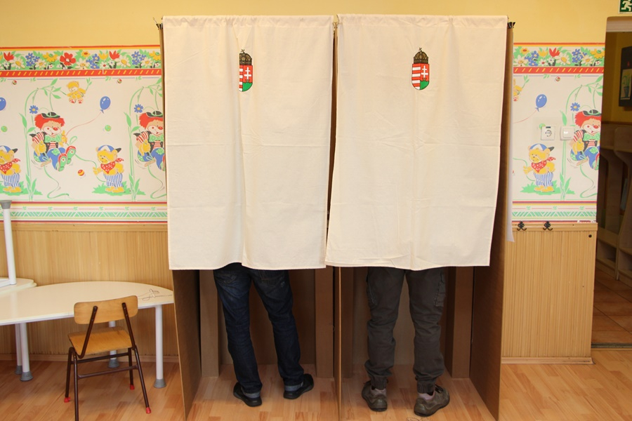 Szombaton számolják a külföldön leadott szavazatokat