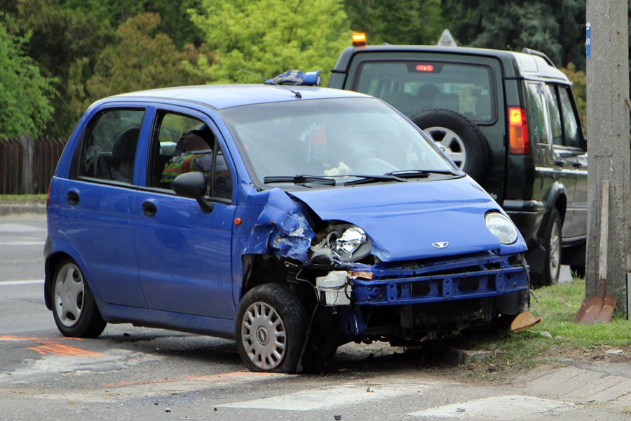 Suzuki és Daewoo karambolozott a Csipkeháznál (galéria)