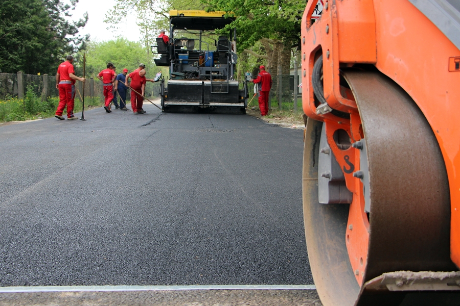 Aszfalt a Halászcsárda és Platán utcában (galéria)