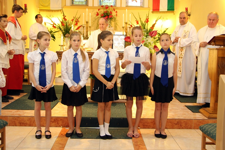 Érseki szentmisével ünnepelt a Felsővárosi Plébánia (galéria)