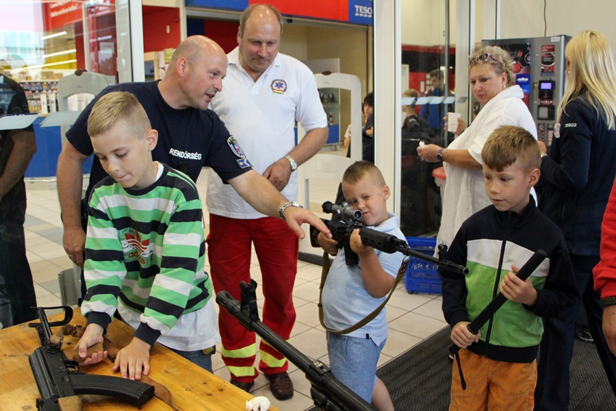 Rendőrségi Családi Nap, rendhagyó helyszínen (galéria)