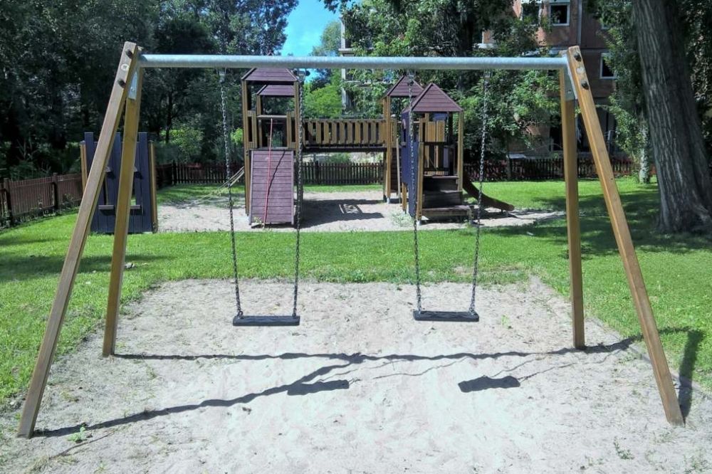 Felújított játszóeszközök várják a gyerekeket