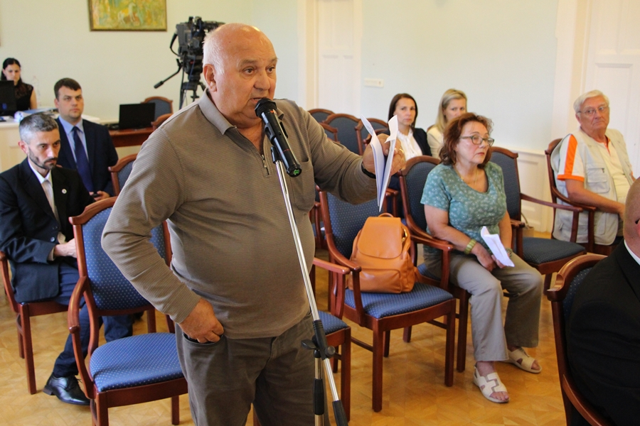 Közmeghallgatáson a lakossági panaszok