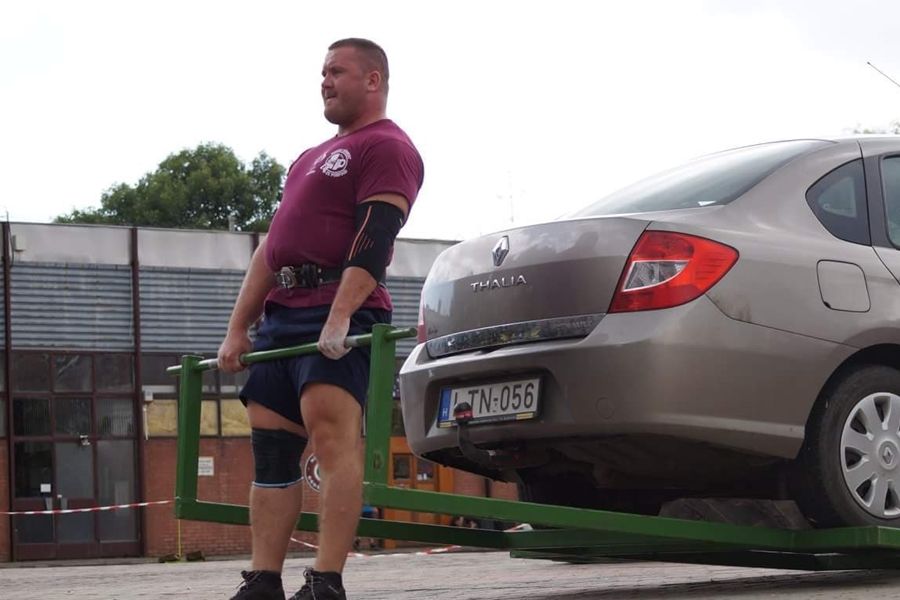 Bronzérem a halasi Herkulesnek