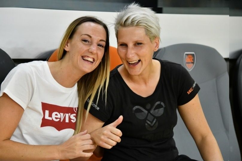 (►) Melinda kapusedző lett