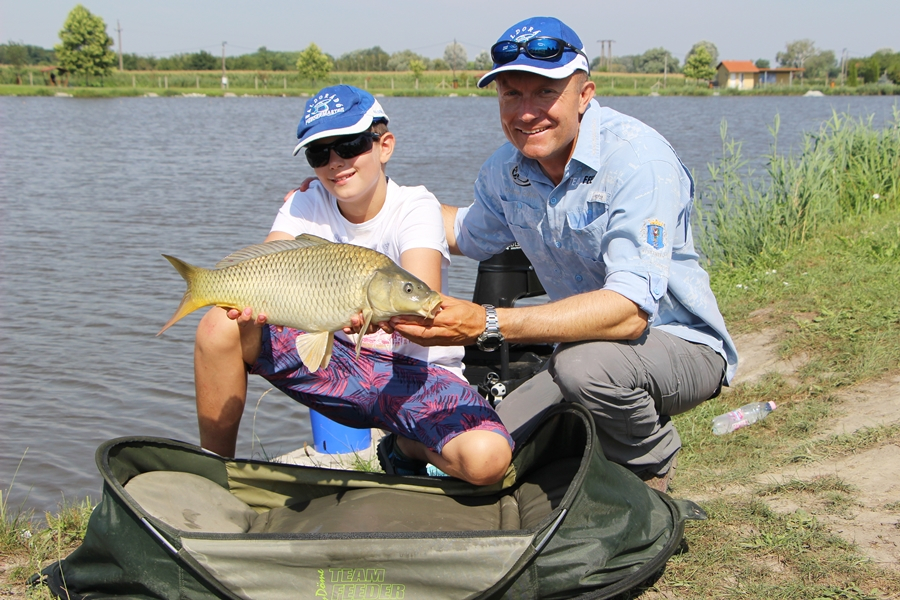 Horgásztábor az Ezüst-tó partján (galéria)