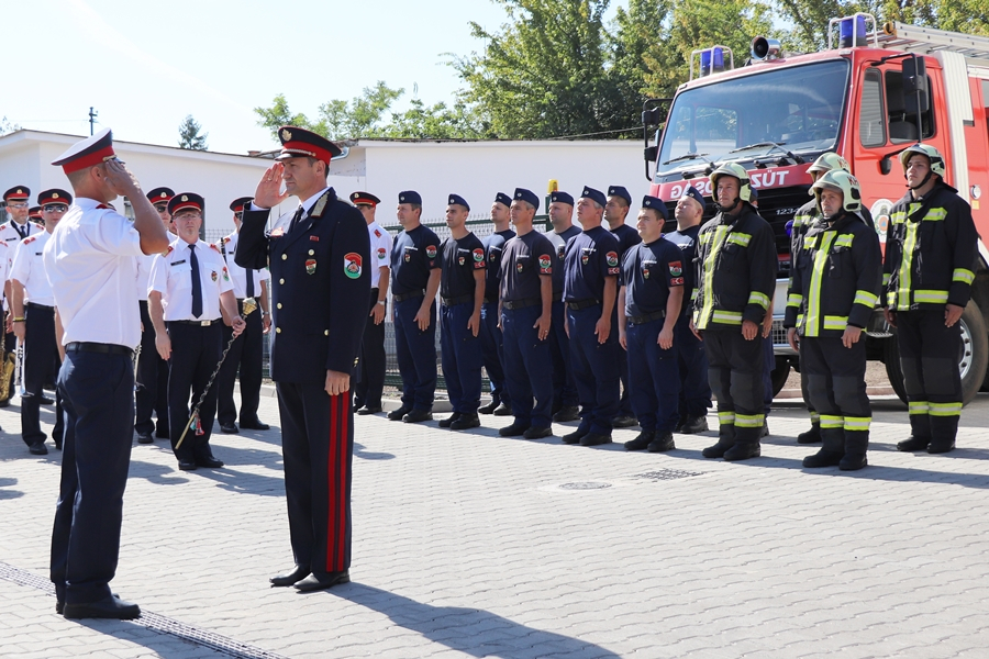 Felavatták a kiskunmajsai tűzoltóőrsöt (galéria)