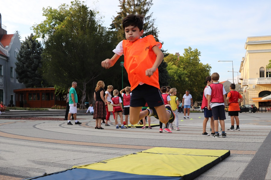 QKAC Kupa volt a halasi főtéren (galéria)