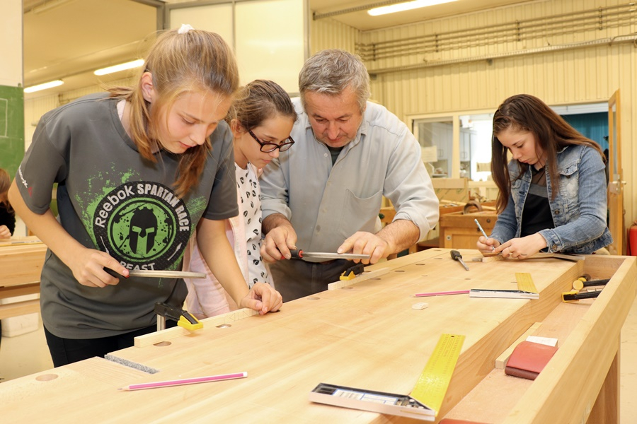 Különleges technikaórák a Vári-szakképző iskolában (galéria)