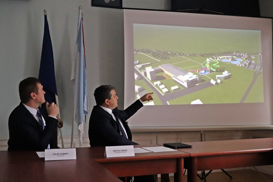 „A kormány támogatja, hogy Halasnak komoly gyógyfürdője legyen”