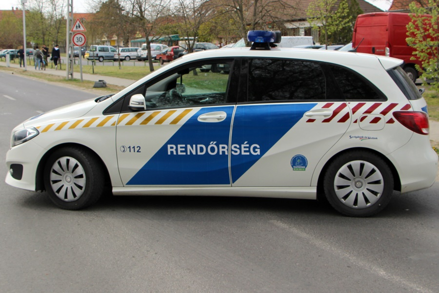 Elképesztő: az útra lökte a nénit a halasi férfi