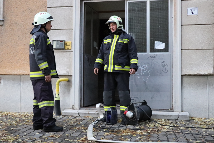 Csőtörés a Táncsics utcában