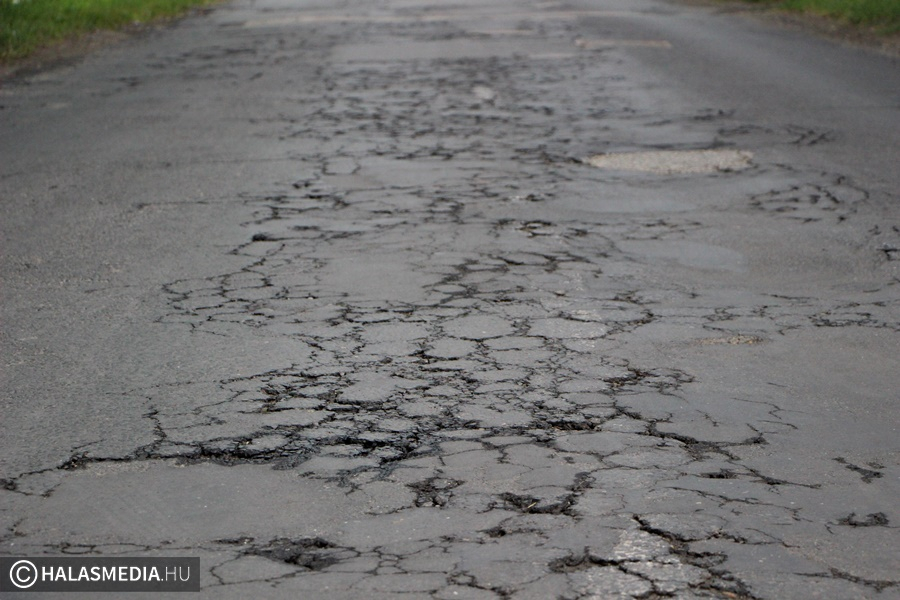 Szavatossági igény: 25 milliós útfelújítás