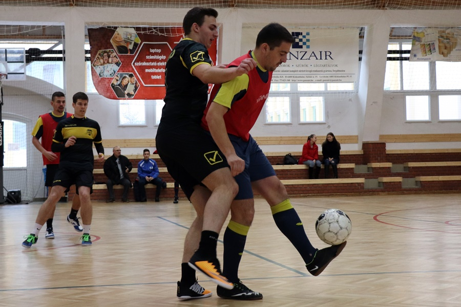 Elkezdődött a kispályás rájátszás (galéria)