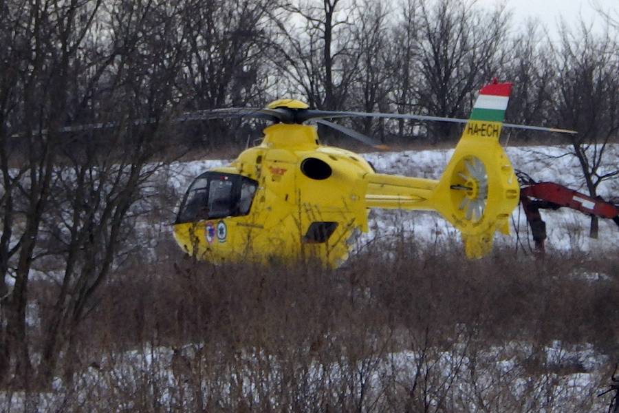 Mentőhelikopter vitte el az égési sérültet az Alsóöregszőlőkből