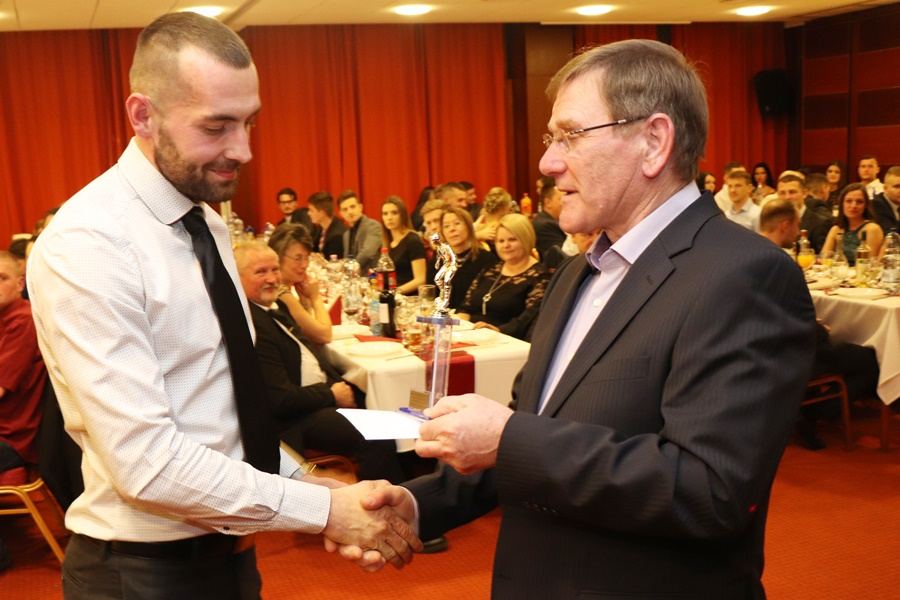 Bálozott a KFC (galéria)