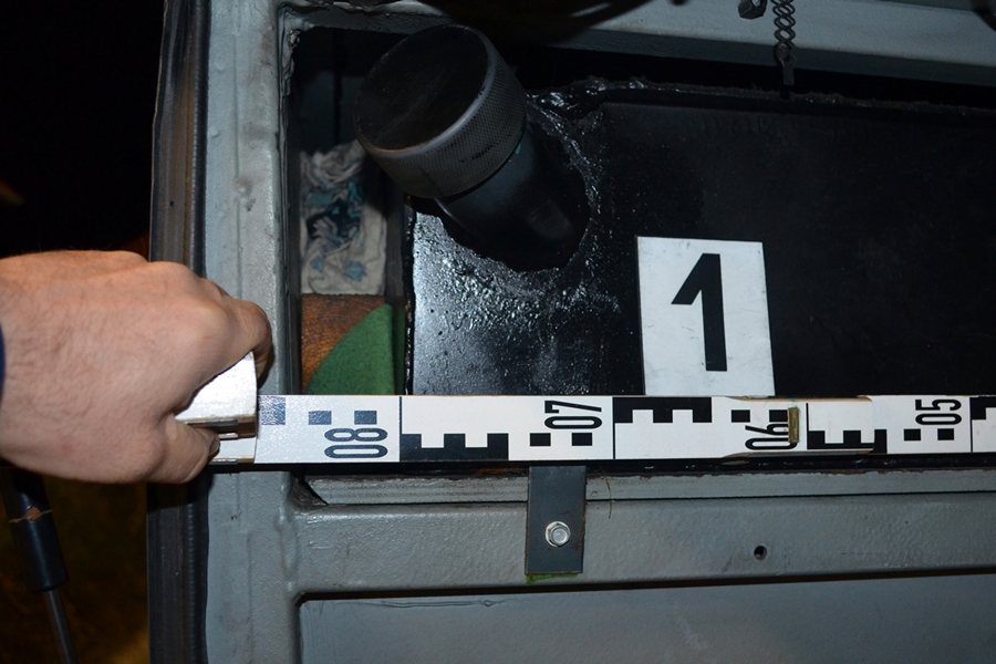 Megbuherálták a busz üzemanyagtartályát