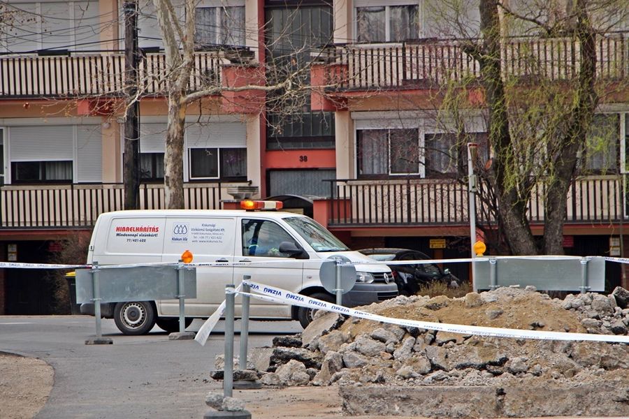 Csatornajavítás miatt zárva a Thorma utca