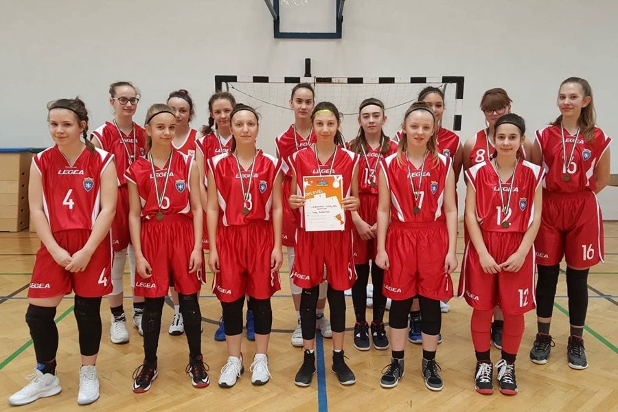 Bronzérmet nyertek a sziládys kosarasok