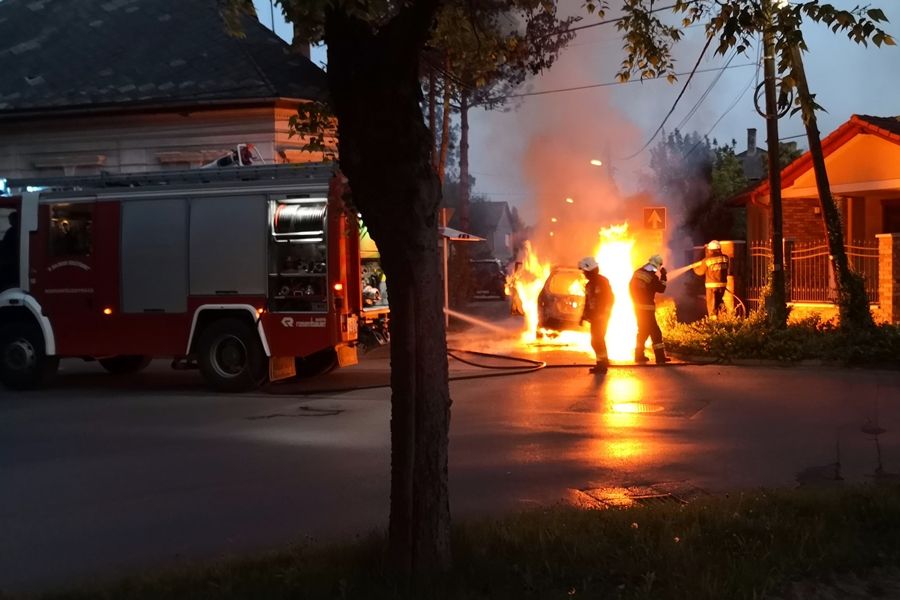 (►) Teljesen kiégett az Opel